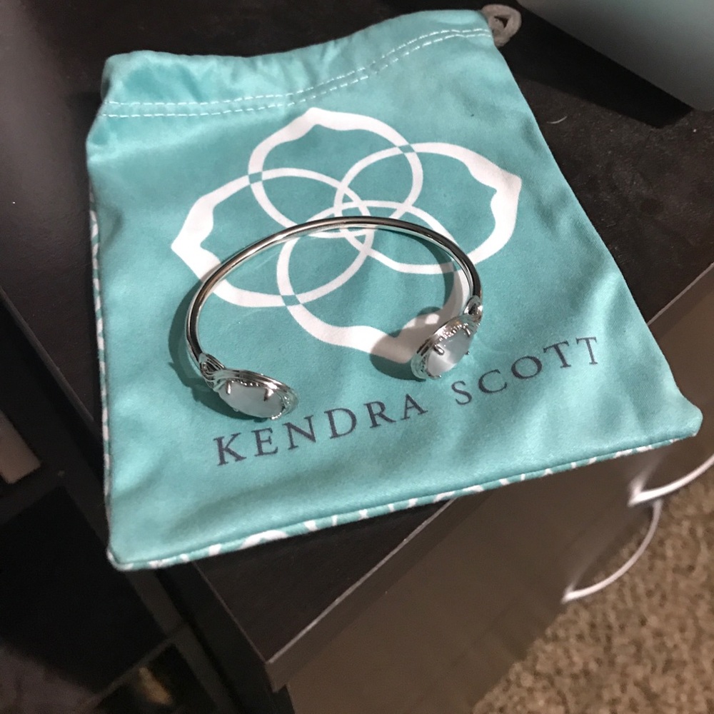 Silver graphite Kendra Scott bracelet